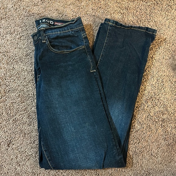 IZOD Jeans - Picture 1 of 1